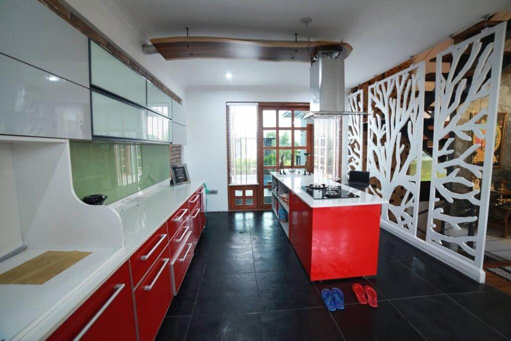 Varaa Villa Mysore Exteriör bild